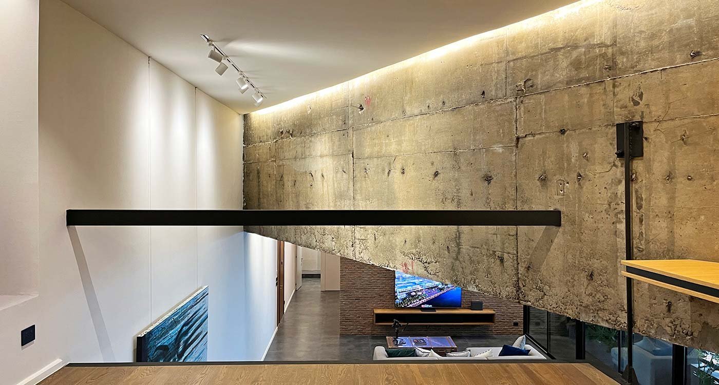 Mezzanine workspace at Chocolate Factory Loft
