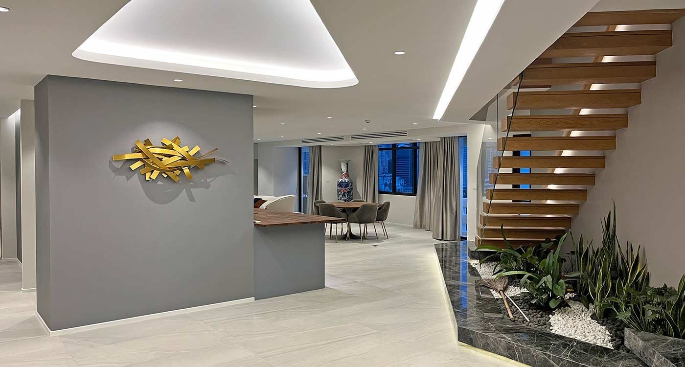 Entrance and living spaces at Crystal Gardens